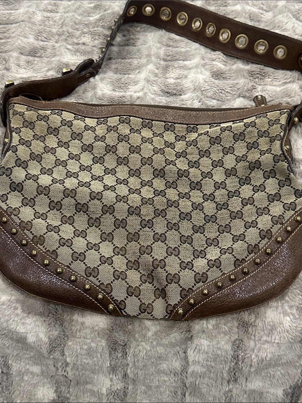 GUCCI Tan/Brown GG Canvas Shoulder Bag W/Studded Red & green Leather Strap - Picture 10 of 11